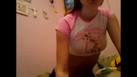 happyemily  online show from February 10, 2026, 9:30 pm