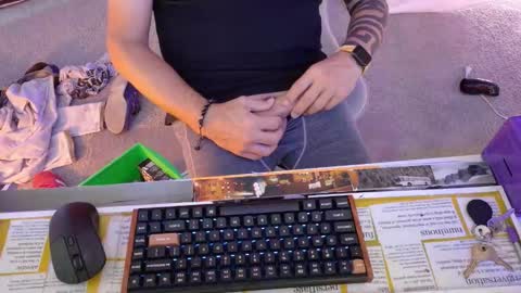 Snapshot of happyendingstory chatting on November 18, 2025, 7:07 pm Josh Hamilton online show from November 18, 2025, 7:07 pm