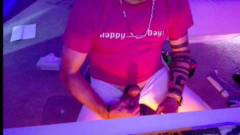 Snapshot of happyendingstory chatting on November 19, 2025, 7:08 am Josh Hamilton online show from November 19, 2025, 7:08 am