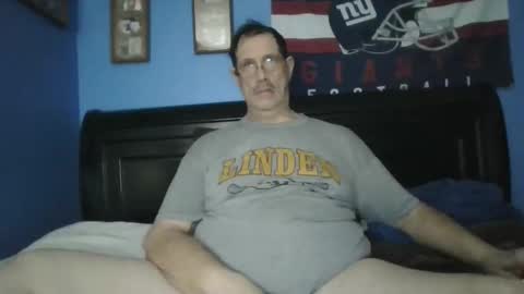 happyhappy4 online show from March 1, 2026, 5:31 am