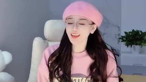 Daisy online show from December 7, 2024, 1:40 pm