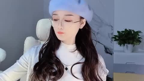 Daisy online show from December 8, 2024, 6:43 am