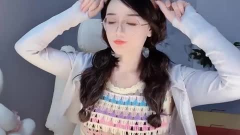 Daisy online show from December 12, 2024, 1:17 pm