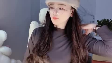 Daisy online show from December 16, 2024, 4:27 pm