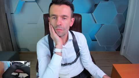 Snapshot of hard_and_juici chatting on April 23, 2026, 11:31 am Steve online show from April 23, 2026, 11:31 am