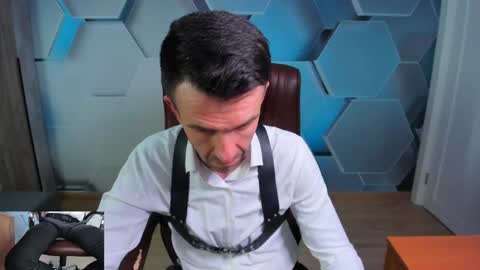 Snapshot of hard_and_juici chatting on April 23, 2026, 12:29 pm Steve online show from April 23, 2026, 12:29 pm