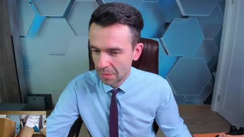 Snapshot of hard_and_juici chatting on May 3, 2026, 3:12 am Steve online show from May 3, 2026, 3:12 am