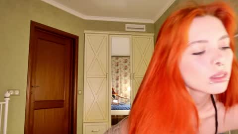 Snapshot of hard_candy_gang chatting on June 5, 2026, 6:02 pm Molly and BaldMan online show from June 5, 2026, 6:02 pm