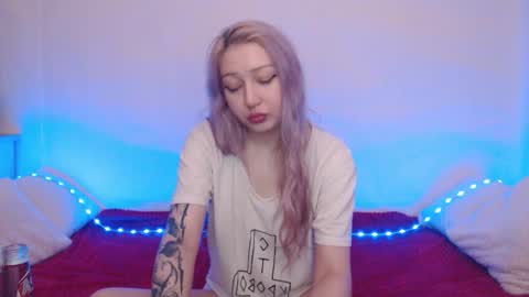 Emily online show from November 20, 2025, 11:04 pm