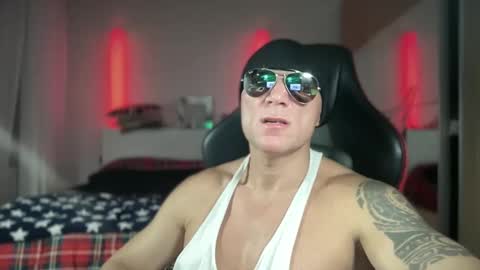 Snapshot of hardmattsteel chatting on December 14, 2024, 3:40 am MATTSTEEL - ITALIAN STALLION online show from December 14, 2024, 3:40 am