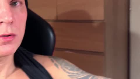 Snapshot of hardmattsteel chatting on January 6, 2025, 10:15 pm MATTSTEEL - ITALIAN STALLION online show from January 6, 2025, 10:15 pm