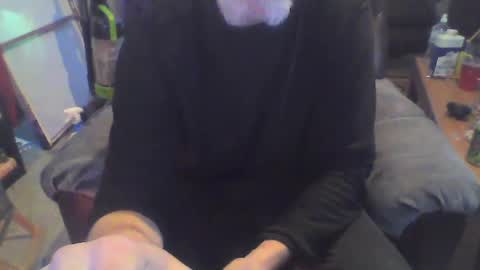 Snapshot of hardmiccccccc chatting on March 2, 2025, 4:32 pm BABY online show from March 2, 2025, 4:32 pm