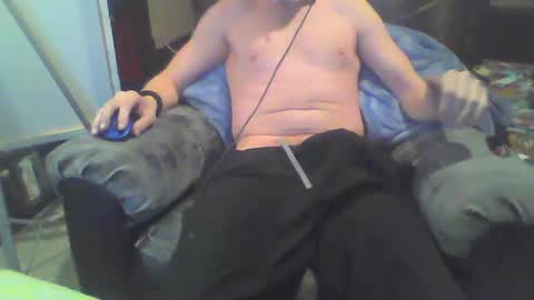 Snapshot of hardmiccccccc chatting on March 5, 2025, 7:16 am BABY online show from March 5, 2025, 7:16 am