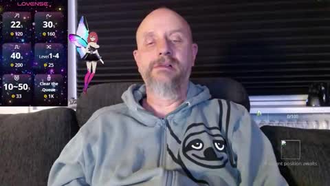 Snapshot of hardmrlazy chatting on October 27, 2025, 6:56 pm MrLazy online show from October 27, 2025, 6:56 pm