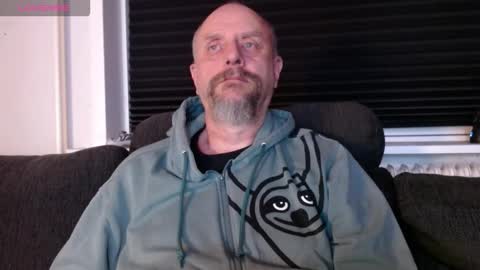 Snapshot of hardmrlazy chatting on November 25, 2025, 10:54 pm MrLazy online show from November 25, 2025, 10:54 pm