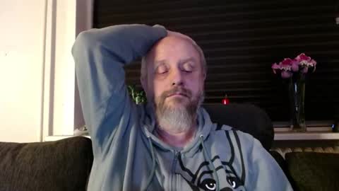 MrLazy online show from January 6, 2026, 6:44 pm