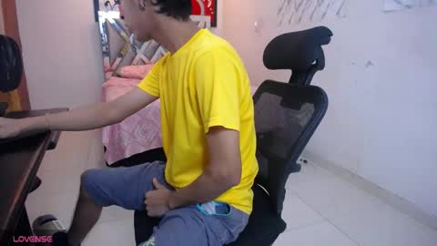Snapshot of hardsexlove08 chatting on May 2, 2026, 9:09 pm Andres Dean online show from May 2, 2026, 9:09 pm