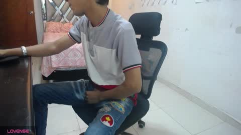 Snapshot of hardsexlove08 chatting on May 7, 2026, 7:41 pm Andres Dean online show from May 7, 2026, 7:41 pm