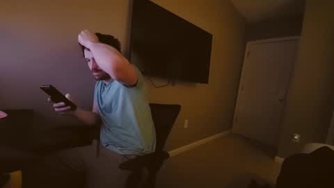 Snapshot of hardswtch chatting on December 23, 2024, 12:25 am Tom online show from December 23, 2024, 12:25 am