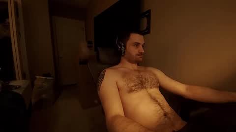 Snapshot of hardswtch chatting on September 23, 2025, 9:40 pm Tom online show from September 23, 2025, 9:40 pm