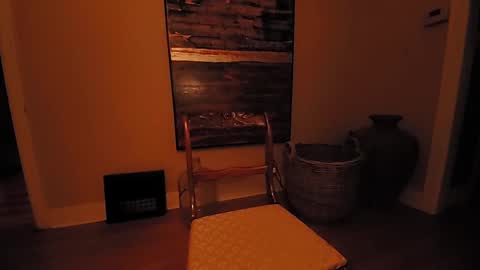 Snapshot of hardswtch chatting on October 8, 2025, 5:38 am Tom online show from October 8, 2025, 5:38 am