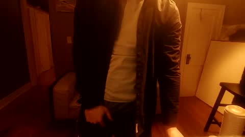 Snapshot of hardswtch chatting on February 7, 2026, 7:01 am Tom online show from February 7, 2026, 7:01 am