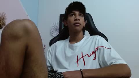 Snapshot of haresandpame_mds chatting on December 8, 2024, 1:03 pm Hares online show from December 8, 2024, 1:03 pm