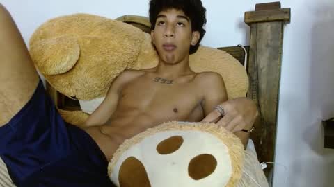 Snapshot of haresandpame_mds chatting on January 8, 2025, 4:11 pm Hares online show from January 8, 2025, 4:11 pm