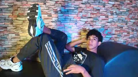 Snapshot of haresandpame_mds chatting on November 21, 2025, 12:48 pm Hares online show from November 21, 2025, 12:48 pm