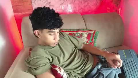 Snapshot of haresandpame_mds chatting on January 14, 2026, 2:12 pm Hares online show from January 14, 2026, 2:12 pm