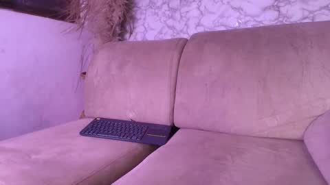 Snapshot of haresandpame_mds chatting on February 5, 2026, 3:05 pm Hares online show from February 5, 2026, 3:05 pm