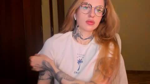 Julia online show from February 5, 2026, 4:50 am