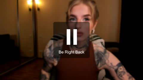Julia online show from May 26, 2026, 4:52 am