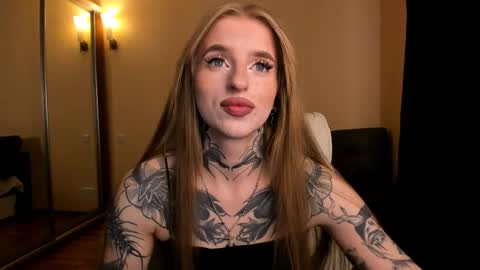 Julia online show from May 29, 2026, 5:05 am