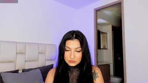 Snapshot of harley_sweett chatting on December 14, 2024, 1:39 am online show from December 14, 2024, 1:39 am