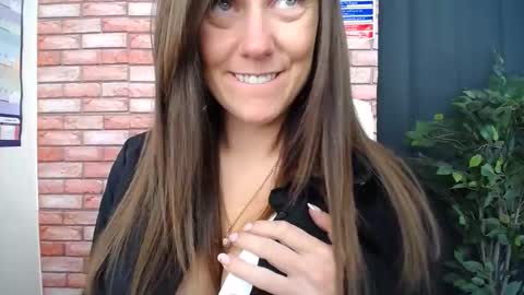 harleyrebz online show from November 17, 2025, 12:22 pm