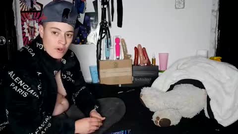 Snapshot of harly_jocker chatting on December 6, 2024, 2:46 am online show from December 6, 2024, 2:46 am