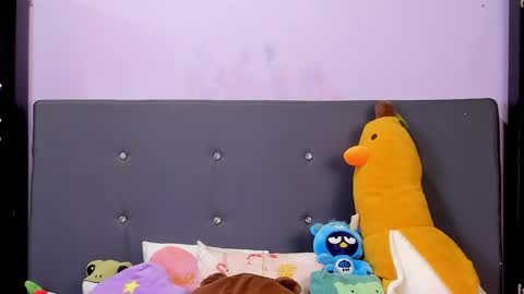 Snapshot of harmonyy_hill chatting on November 24, 2025, 10:53 pm Harmony Hill online show from November 24, 2025, 10:53 pm