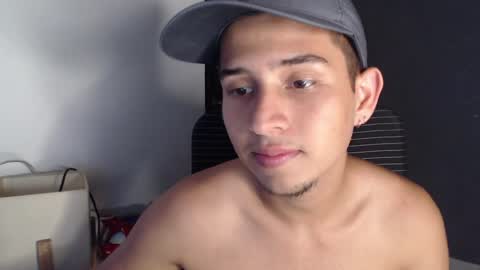 Snapshot of harold_18_ chatting on April 21, 2026, 5:50 pm harold_18_ online show from April 21, 2026, 5:50 pm