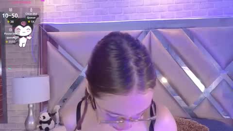 Snapshot of harperwest_ chatting on November 4, 2025, 8:30 pm Harper online show from November 4, 2025, 8:30 pm