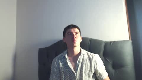 Sebastian online show from November 19, 2025, 4:01 am