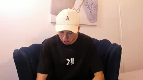 Snapshot of harry_klein chatting on October 29, 2025, 3:42 am H K online show from October 29, 2025, 3:42 am