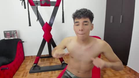 Snapshot of harry_latinboy chatting on January 6, 2025, 10:47 pm Harry online show from January 6, 2025, 10:47 pm