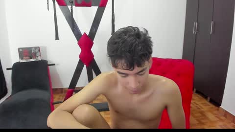 Snapshot of harry_latinboy chatting on January 10, 2025, 11:29 pm Harry online show from January 10, 2025, 11:29 pm