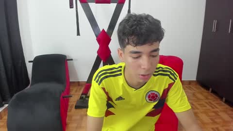 Snapshot of harry_latinboy chatting on January 12, 2025, 7:10 pm Harry online show from January 12, 2025, 7:10 pm