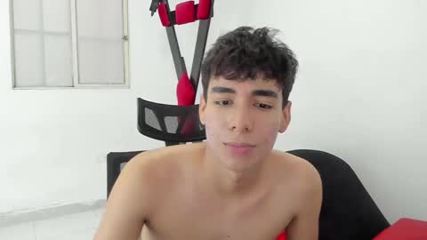 Snapshot of harry_latinboy chatting on March 3, 2025, 10:42 pm Harry online show from March 3, 2025, 10:42 pm