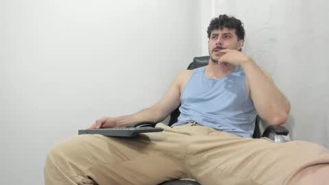 alpha online show from November 10, 2025, 3:38 am