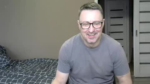 Snapshot of harrysnake chatting on February 9, 2025, 8:11 am HarrySnake online show from February 9, 2025, 8:11 am