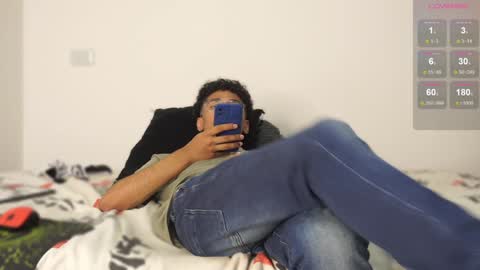 Snapshot of harrytwink18 chatting on December 17, 2024, 4:43 pm HARRY online show from December 17, 2024, 4:43 pm