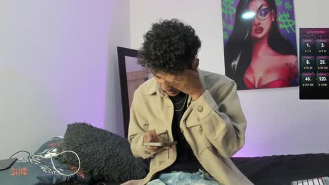 Snapshot of harrytwink18 chatting on February 4, 2025, 1:27 pm HARRY online show from February 4, 2025, 1:27 pm